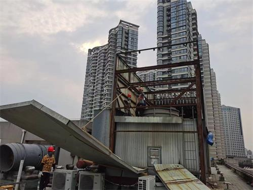 康明斯發(fā)電機(jī)什么情況下需要緊急停機(jī)，如何操作?