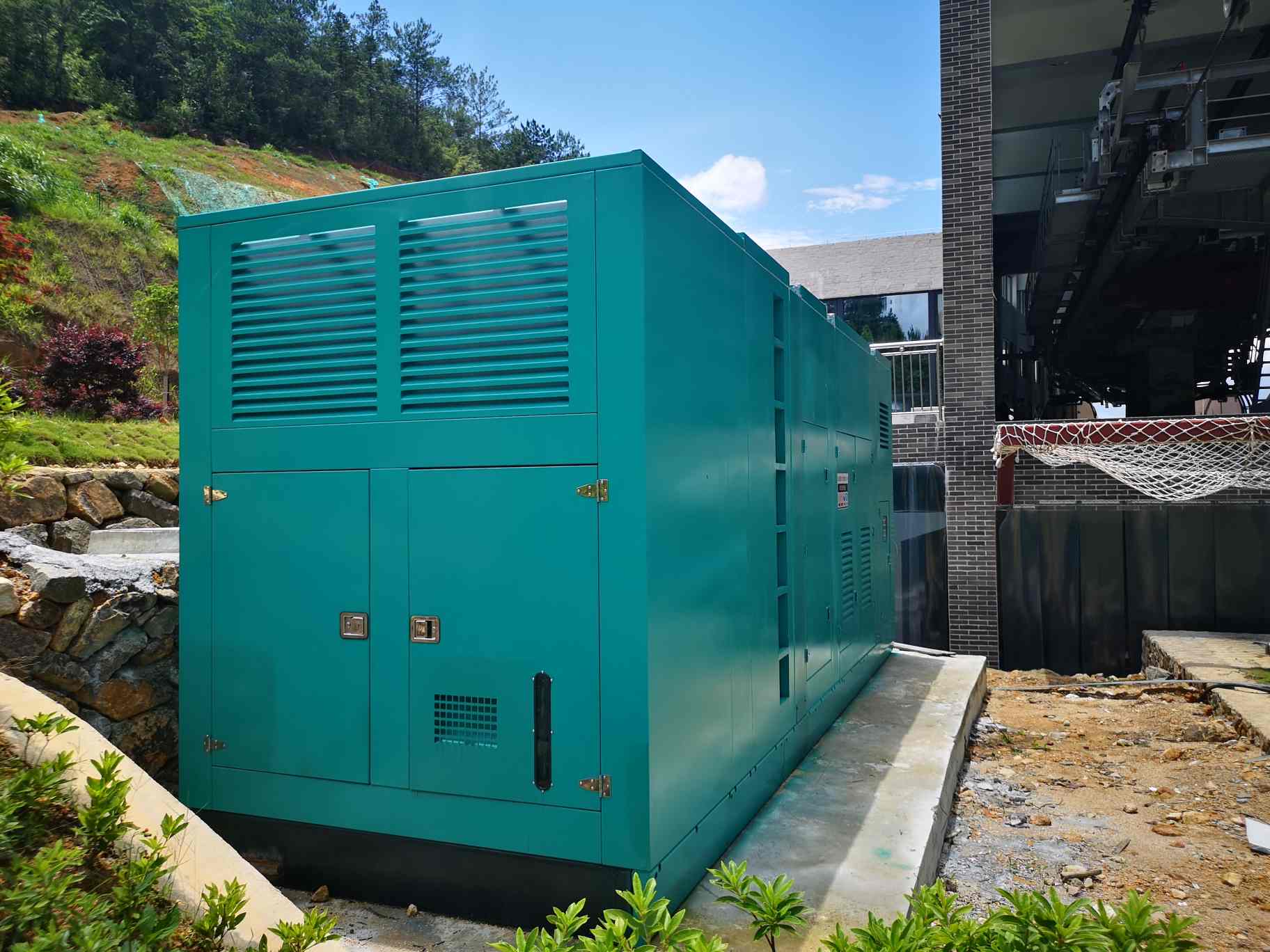 <strong>冷卻液溫度過低對(duì)柴油發(fā)電機(jī)的危害</strong>